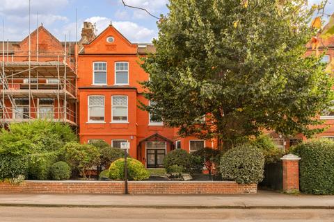 3 bedroom flat to rent, Greencroft Gardens, South Hampstead, London