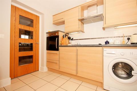 1 bedroom apartment for sale, Wilton Court, Southbank Road, Kenilworth, Warwickshire, CV8 1RX