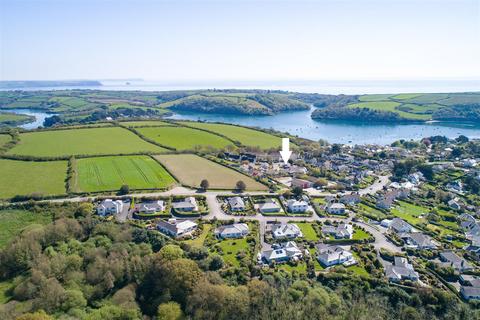 4 bedroom detached bungalow to rent, St Mawes