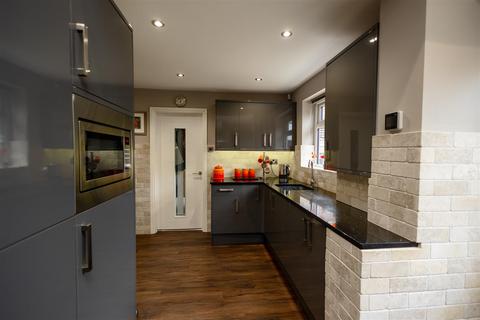 2 Barnes Close, Darlington, DL3 9BP