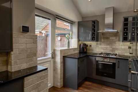 2 Barnes Close, Darlington, DL3 9BP