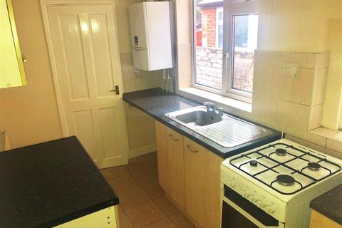 3 bedroom terraced house to rent, Dora Street, Walsall