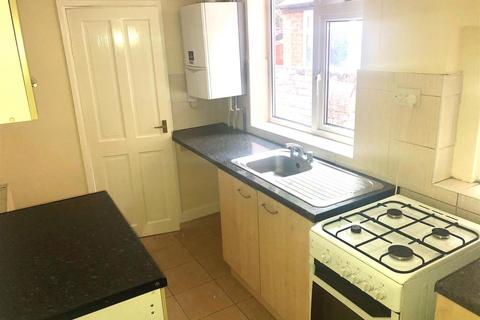 3 bedroom terraced house to rent, Dora Street, Walsall