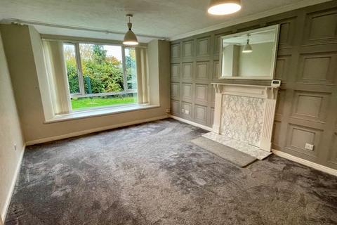 3 bedroom flat for sale, Church Hill, Coleshill, West Midlands, B46