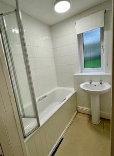 3 bedroom flat for sale, Church Hill, Coleshill, West Midlands, B46