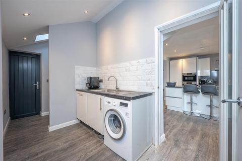 5 Malthouse Lane, Earlswood, Solihull, B94 5RX