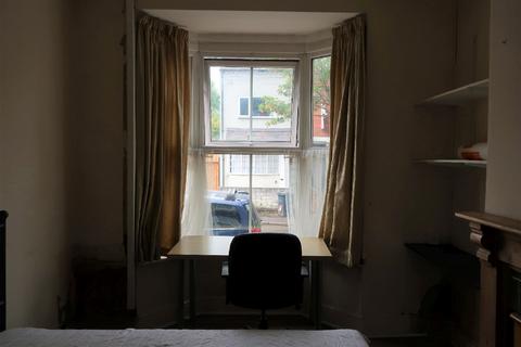 3 bedroom house share to rent, Birmingham B29