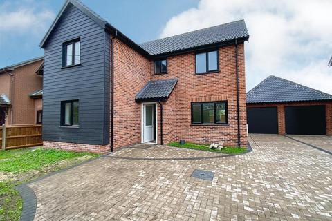 4 bedroom detached house for sale, Union Lane, Oulton, Lowestoft, Suffolk NR32