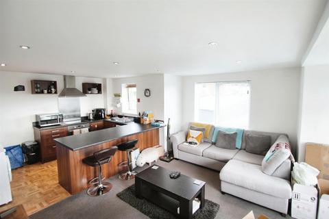 2 bedroom flat for sale, Apartment 6 Priory House, Priory Gardens, Lower Galdeford