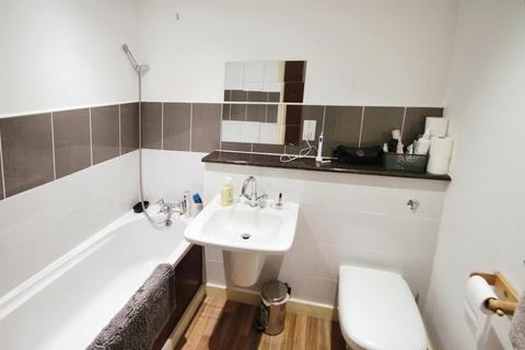 2 bedroom flat for sale, Apartment 6 Priory House, Priory Gardens, Lower Galdeford