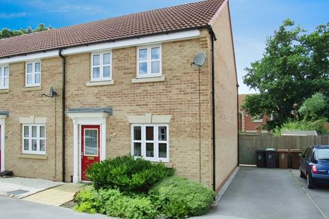 3 bedroom end of terrace house to rent, Lucius Close, North Hykeham LN6