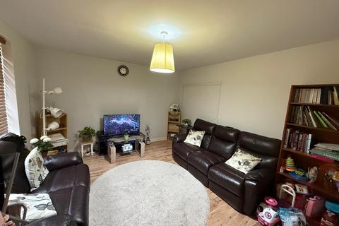 3 bedroom end of terrace house to rent, Kele Road, Coventry, CV4