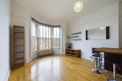 2 bedroom flat to rent, Northbrook Road, London,