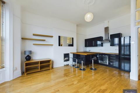 2 bedroom flat to rent, Northbrook Road, London,