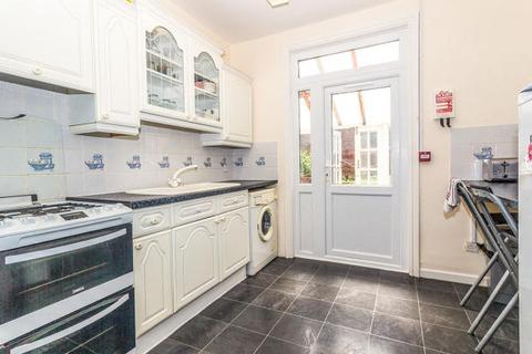 5 bedroom terraced house to rent, Grayshott Road, Southsea PO4