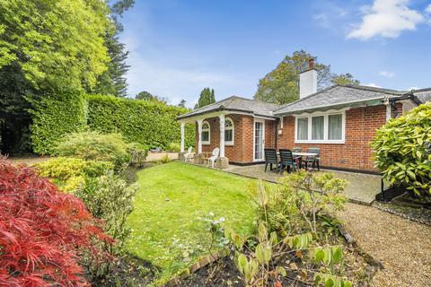 2 bedroom bungalow for sale, Deerstead House, St Johns GU21