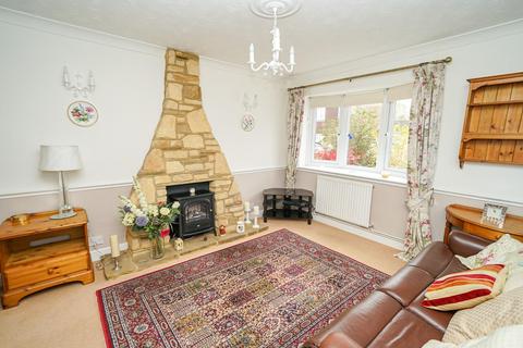 3 bedroom semi-detached house for sale, Carina Drive, Leighton Buzzard