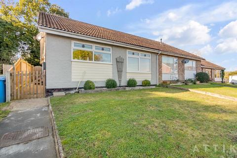 2 bedroom semi-detached bungalow for sale, Lansbury Road, Halesworth