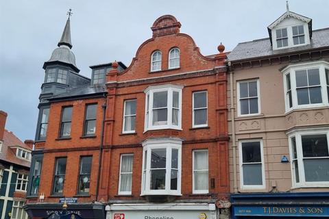 4 bedroom apartment to rent, North Parade, Aberystwyth