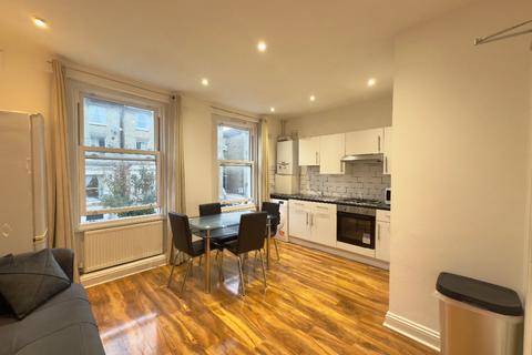 4 bedroom flat to rent, Flaxman Road, London