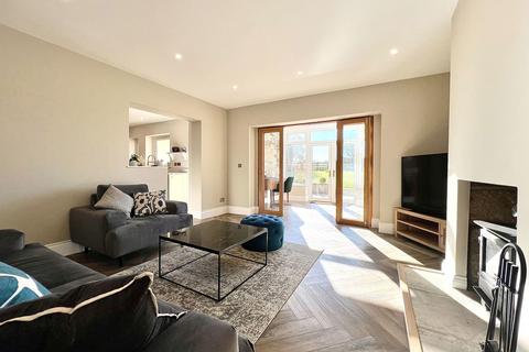 Flat B, The Coach House Sicklinghall Road, Wetherby, LS22 4AF