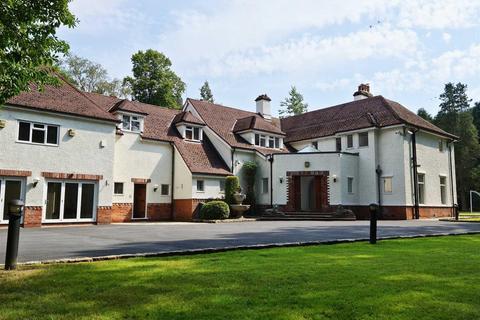 7 bedroom detached house to rent, Weston House, Weston Road, Wilmslow