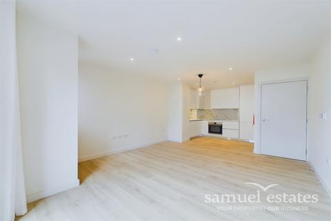 1 bedroom apartment to rent, Voss Court, London, SW16