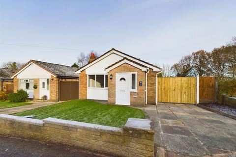 2 bedroom detached bungalow to rent, Nursery Avenue, Ormskirk, L39 2DZ