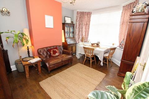 3 bedroom end of terrace house for sale, Hitchin Road, Luton, LU2