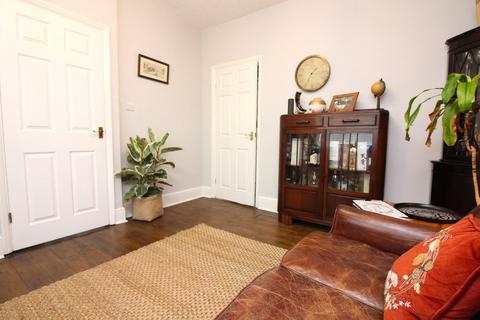 3 bedroom end of terrace house for sale, Hitchin Road, Luton, LU2