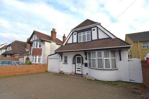 3 bedroom detached house for sale, Lower Britwell Road, Near Burnham, SL2