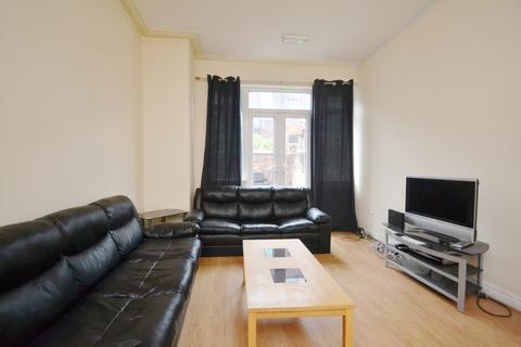 6 bedroom terraced house to rent, Scarsdale Road, Manchester M14