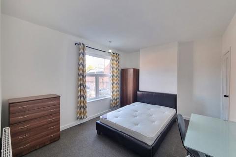 3 bedroom terraced house to rent, Clarendon Street, Leicester