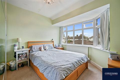 75 Lee Road, Perivale, Greenford, UB6 7DA