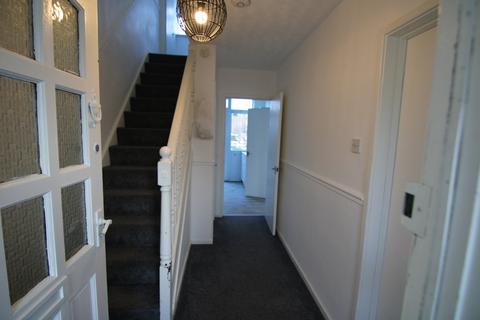 3 bedroom semi-detached house to rent, Trevelyan Drive, Newcastle upon Tyne, NE5