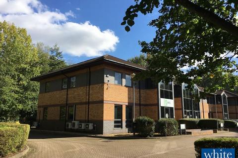 Office to rent, Unit 1 Somerville Court, Banbury Business Park, Banbury, OX17 3SN