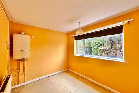 2 bedroom maisonette for sale, Whitehills Crescent, Kingsthorpe, Northampton NN2