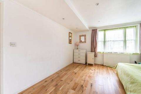 1 bedroom flat for sale, Gloucester Terrace., Lancaster Gate, London, W2