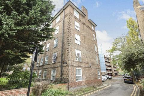 2 bedroom flat to rent, Old Woolwich Road London SE10