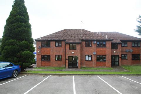 2 bedroom apartment to rent, Kaybridge Close, High Wycombe HP13