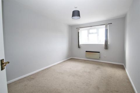 2 bedroom apartment to rent, Kaybridge Close, High Wycombe HP13