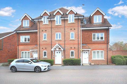 2 bedroom apartment to rent, Carina Drive, Wokingham RG40