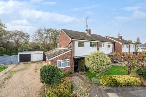 3 bedroom semi-detached house for sale, Meadow Way, Berkshire RG41