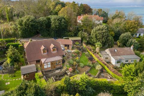 4 bedroom detached house for sale, Totland Bay, Isle of Wight