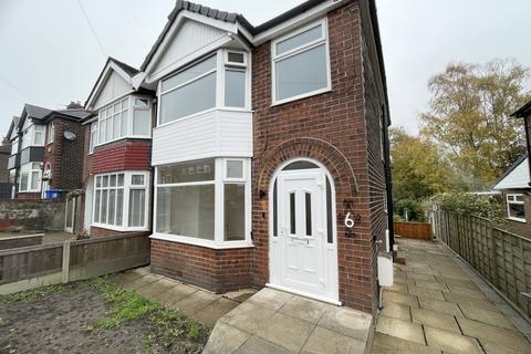 3 bedroom semi-detached house to rent, Lydgate Road, Droylsden, Manchester, M43