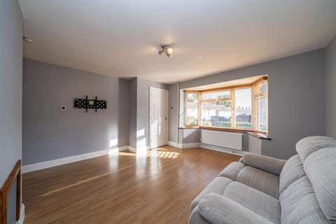 2 bedroom end of terrace house for sale, Long Chaulden, Chaulden, Hemel Hempstead, Hertfordshire, HP1 2JL