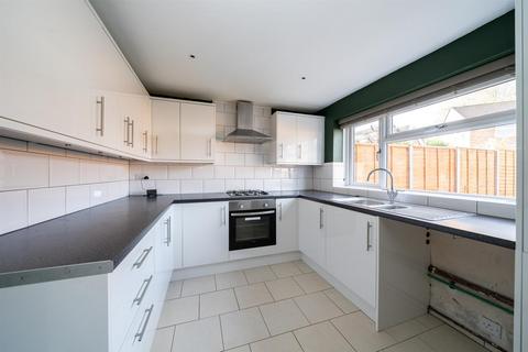 2 bedroom end of terrace house for sale, Long Chaulden, Chaulden, Hemel Hempstead, Hertfordshire, HP1 2JL