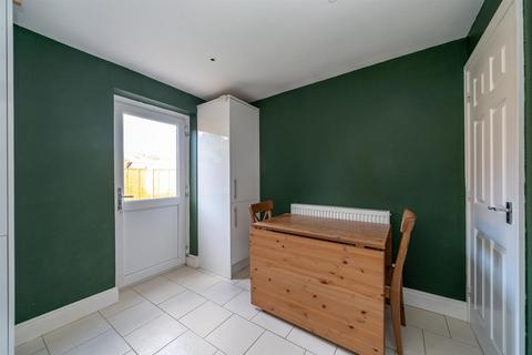 148 Long Chaulden, Hemel Hempstead, HP1 2JL