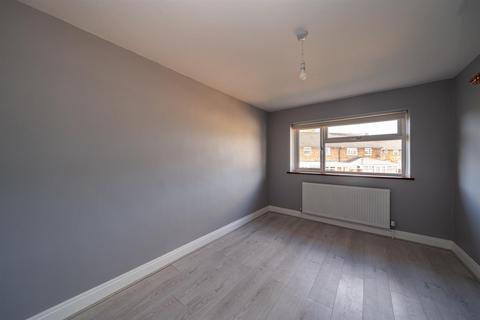 148 Long Chaulden, Hemel Hempstead, HP1 2JL