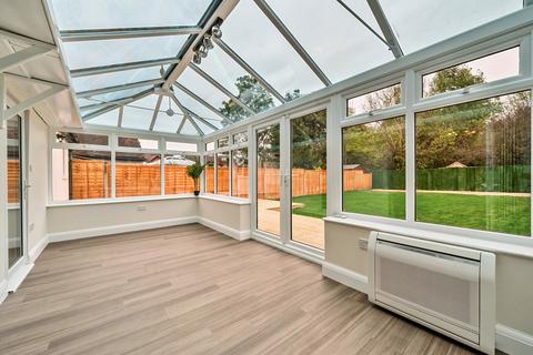 281 Southborough Lane, Bromley, BR2 8BG